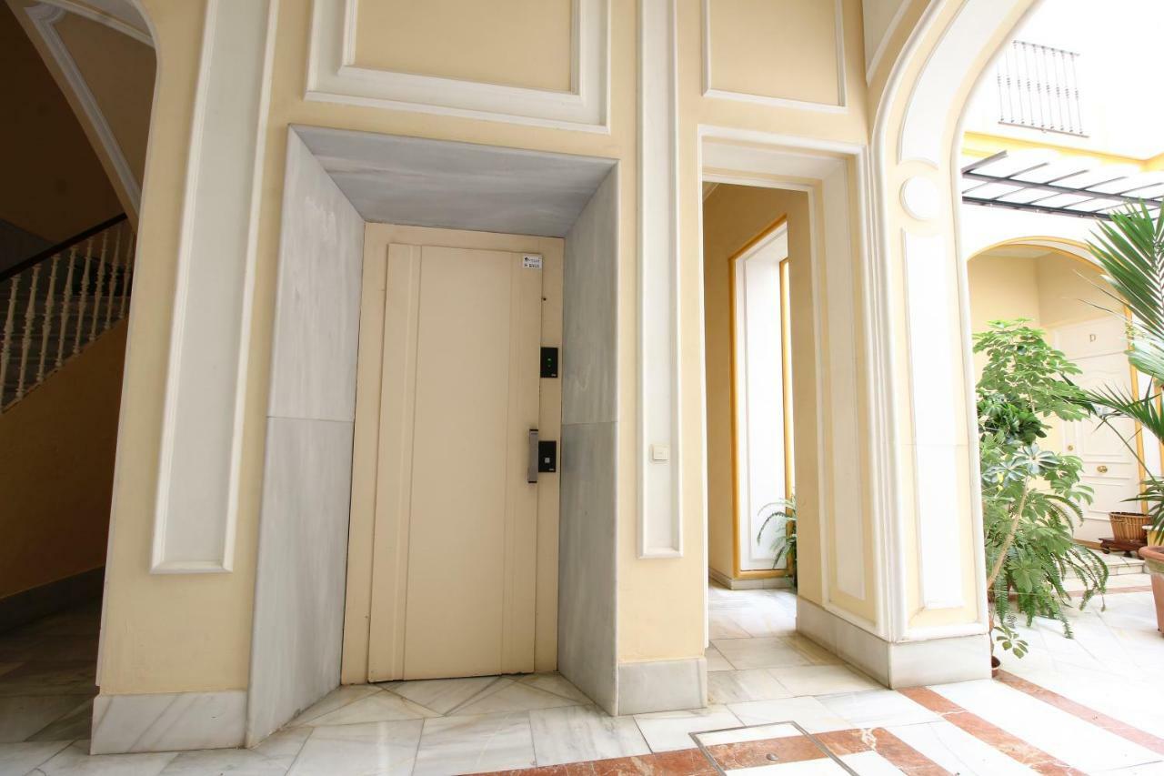 Apartamento Trajano Seville Exterior photo